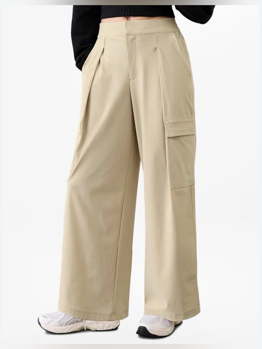 NWOT Athleta Pinnacle High Rise Cargo Trouser Wide Leg Ecru Size 2